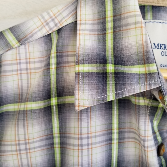 American Eagle Plaid Short Sleeve Shirt Large - Picture 4 of 9